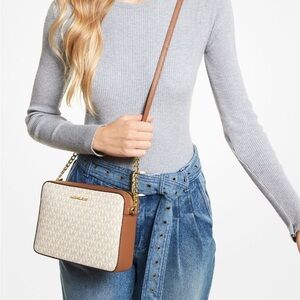 Michael Kors jet set crossbody purse gently used